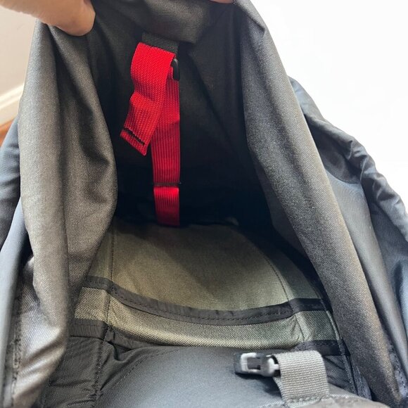 Osprey Vector 2 Backpack - Women’s S(Torso) / M(Hip Belt) - Picture 14 of 16